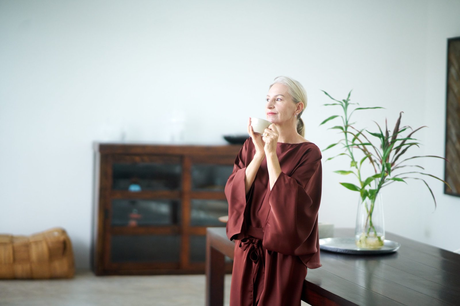 Lisa van Roode – Helping women 45+ restore vitality, balance & longevity